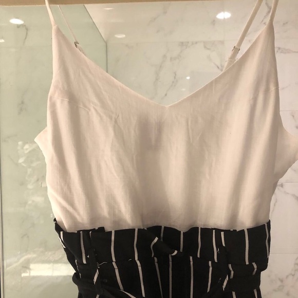 Black and white striped jumpsuit - Picture 3 of 5